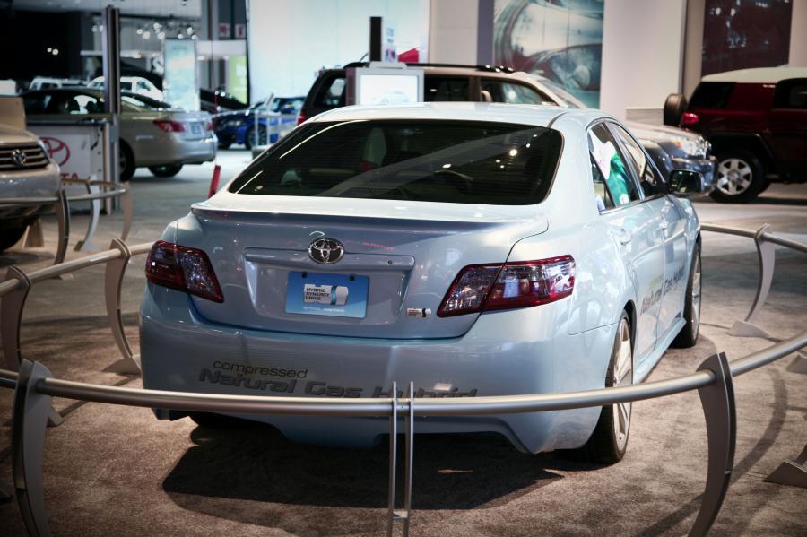  Toyota Camry CNG Hybrid Concept 2008 года  (фото 12 из 34)